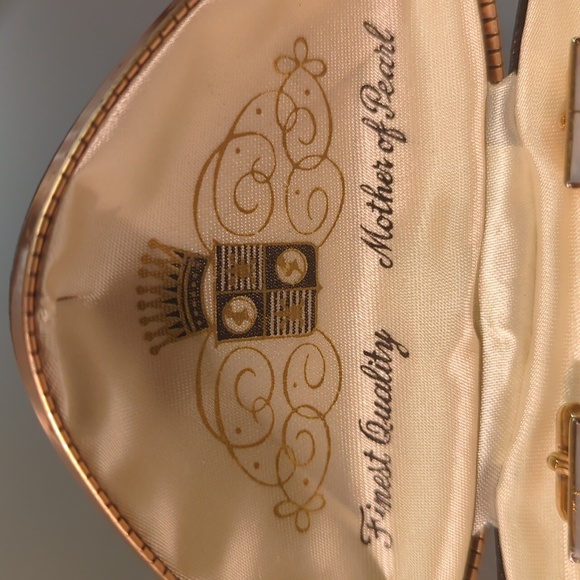 ⭐Beautiful MOP Cufflink Set - Picture 4 of 6